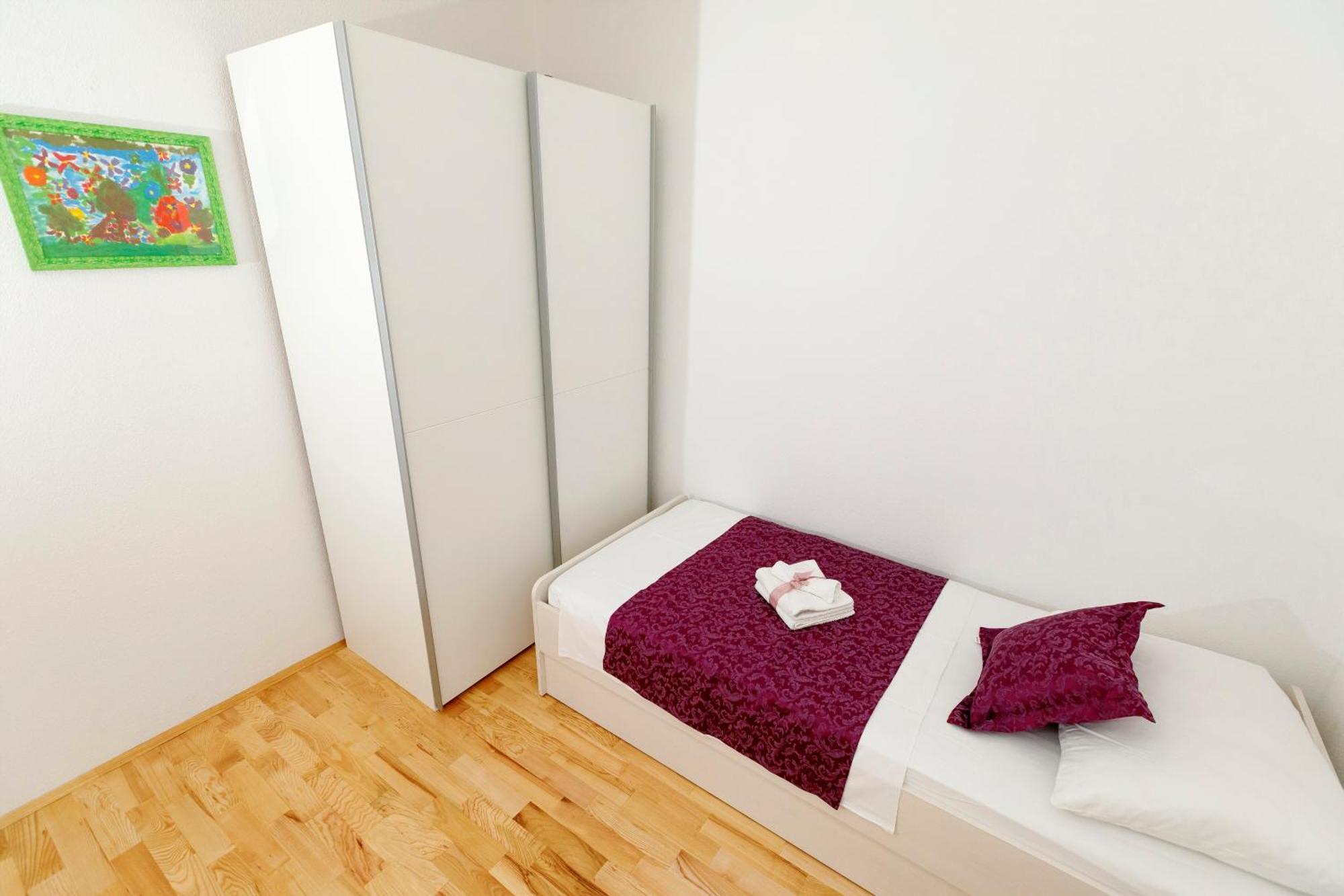 Apartments Sara & Nina Omiš Extérieur photo